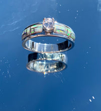 Load image into Gallery viewer, LW2008 Round CZ Ring